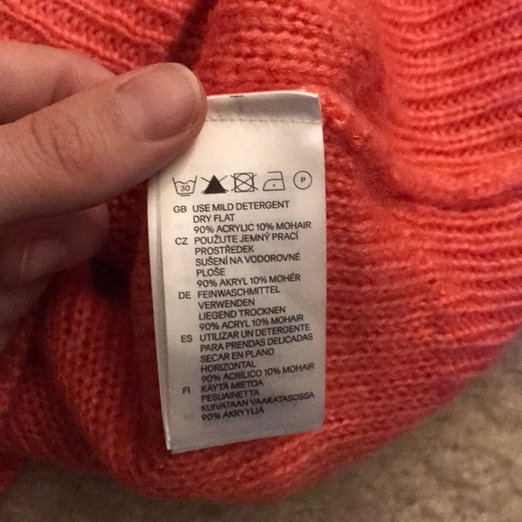 Pull over sweater - Picture 3 of 3